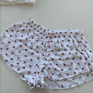 Loose Brandy Melville shorts
